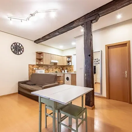 Acogedor A Un Paso Del Casco Viejo Bilbao