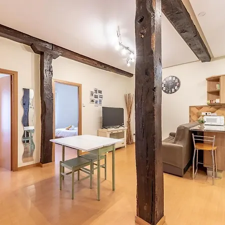 Acogedor A Un Paso Del Casco Viejo