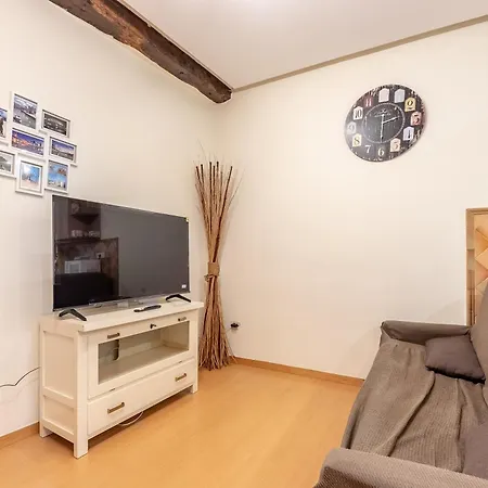 Acogedor A Un Paso Del Casco Viejo Bilbao