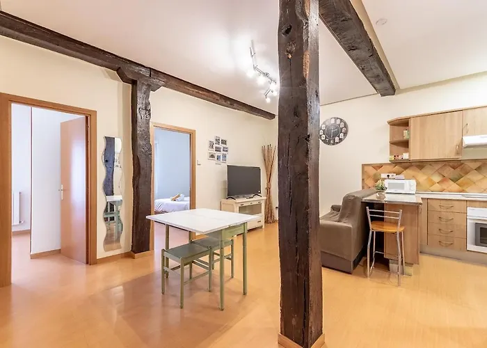 Acogedor A Un Paso Del Casco Viejo