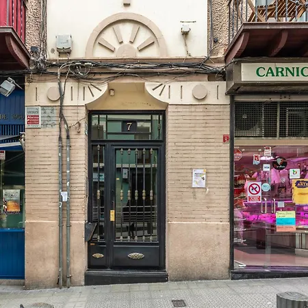 Acogedor A Un Paso Del Casco Viejo 빌바오